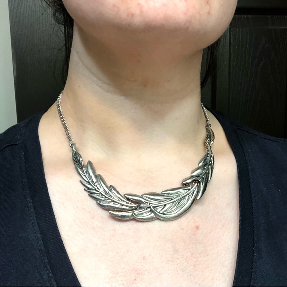 ✨2/$15-Boho Feather Necklace - Picture 6 of 8